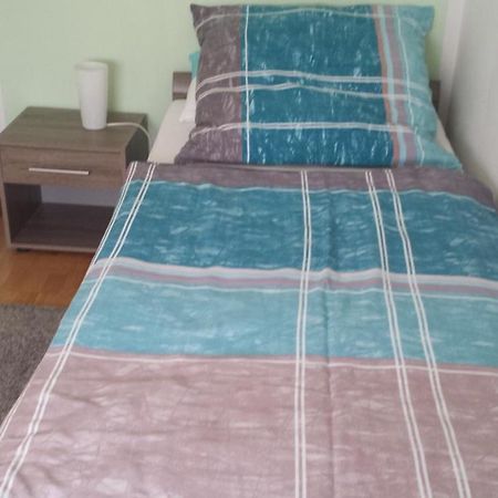 קרפלד Ferienwohnung Poettershof מראה חיצוני תמונה