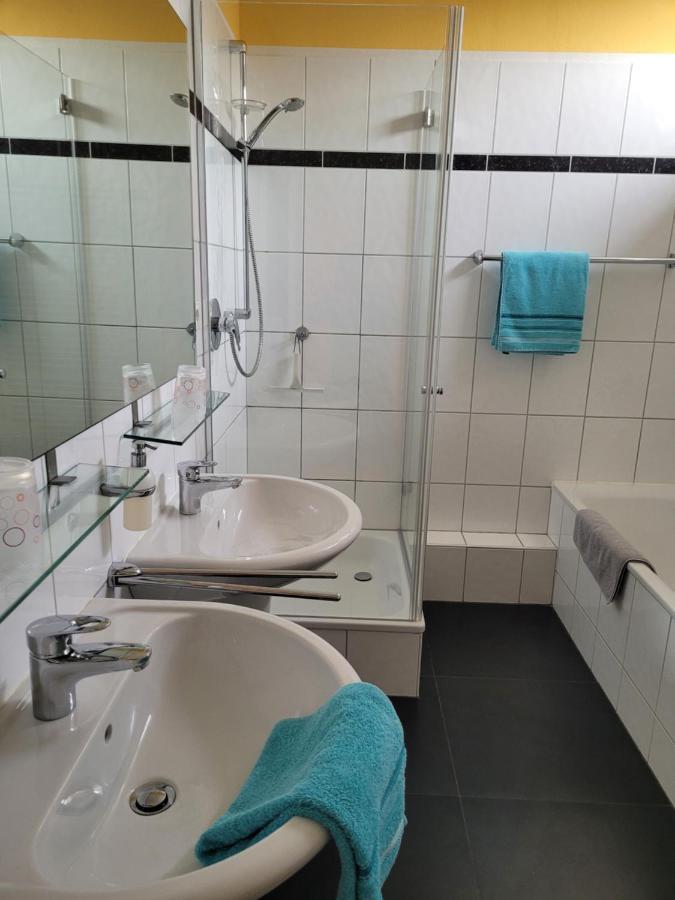 קרפלד Ferienwohnung Poettershof מראה חיצוני תמונה