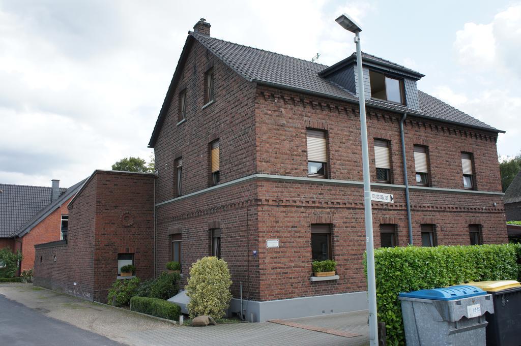 קרפלד Ferienwohnung Poettershof חדר תמונה