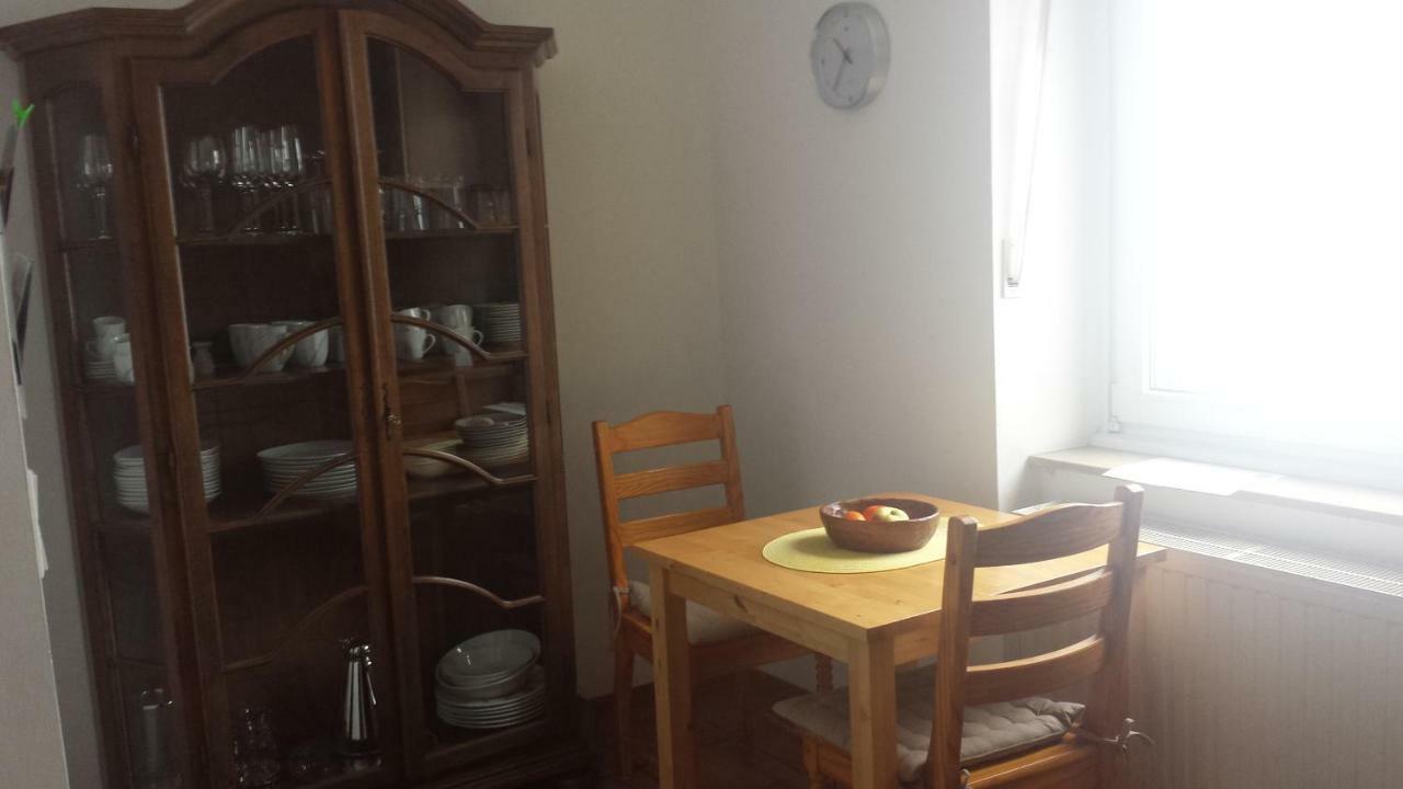 קרפלד Ferienwohnung Poettershof מראה חיצוני תמונה